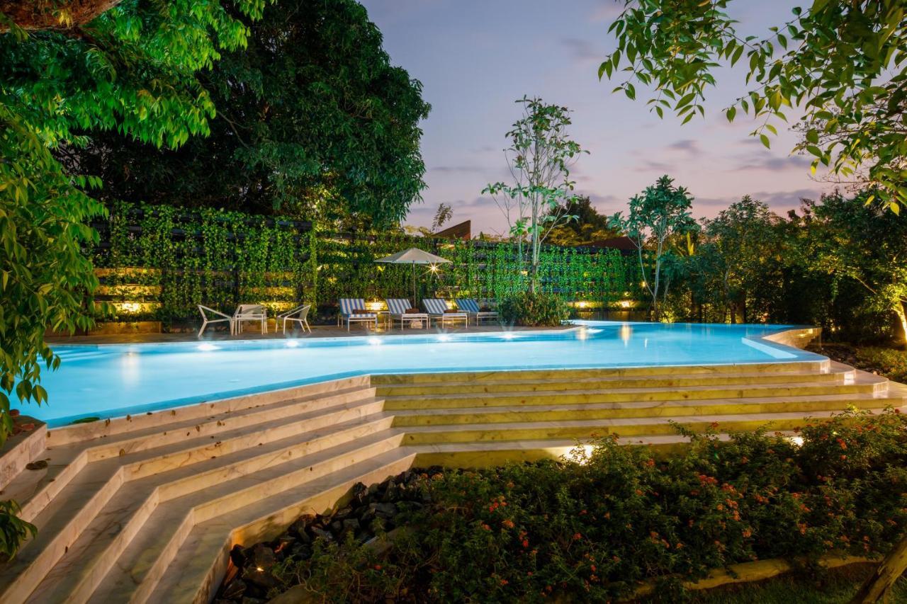 Parc Borough City Resort -Sha Extra Plus Чиангмай Экстерьер фото